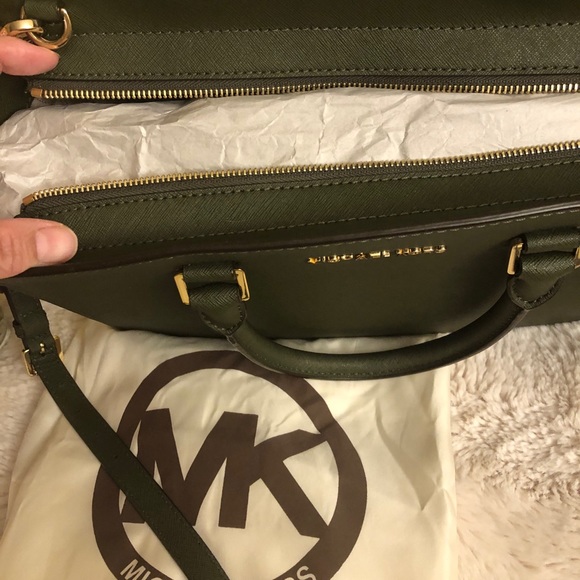 Michael Kors olive green handbag saffiano leather - Picture 3 of 4